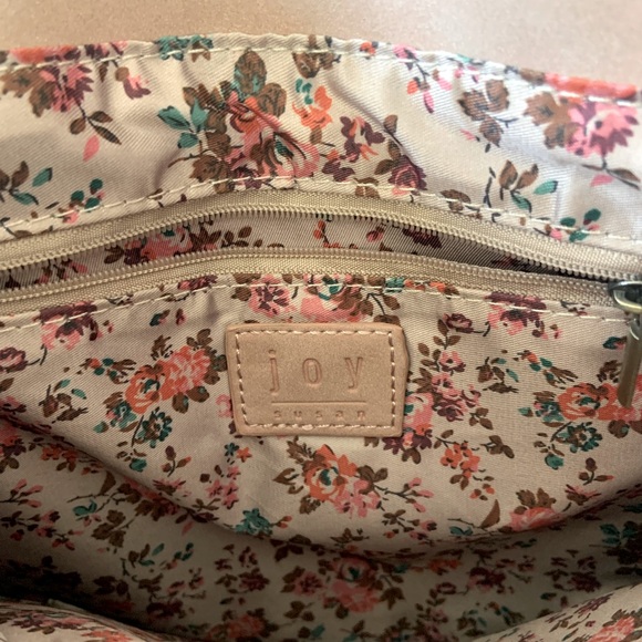 Joy|Susan, dusty rose vegan leather medium size crossbody bag - Picture 6 of 14